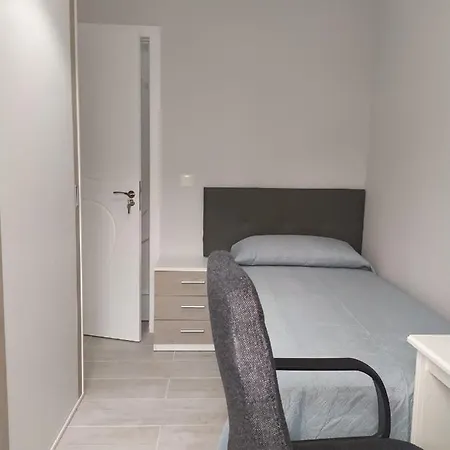 Precioso Piso 3 Dormitorios, Aire Acondicionado Ni 10 Minutos Feria A Pie *